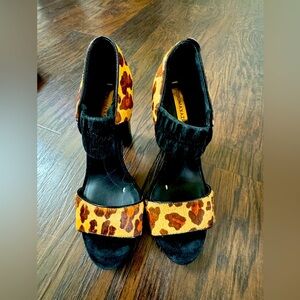 BCBG Maxazria Stack Heel Sandal Pumps Multi Black Brown Camel Animal Print 7M